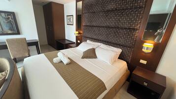 Luxury Suite | 1 bedroom, free WiFi, bed sheets