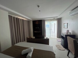 Luxury Suite | Free WiFi, bed sheets - Subiza Beach Resort (Olongapo)