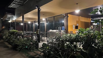 Dagelijks Engels ontbijt (THB 100 per persoon)