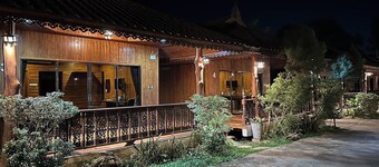 Phra Chan Khiang Dao Resort