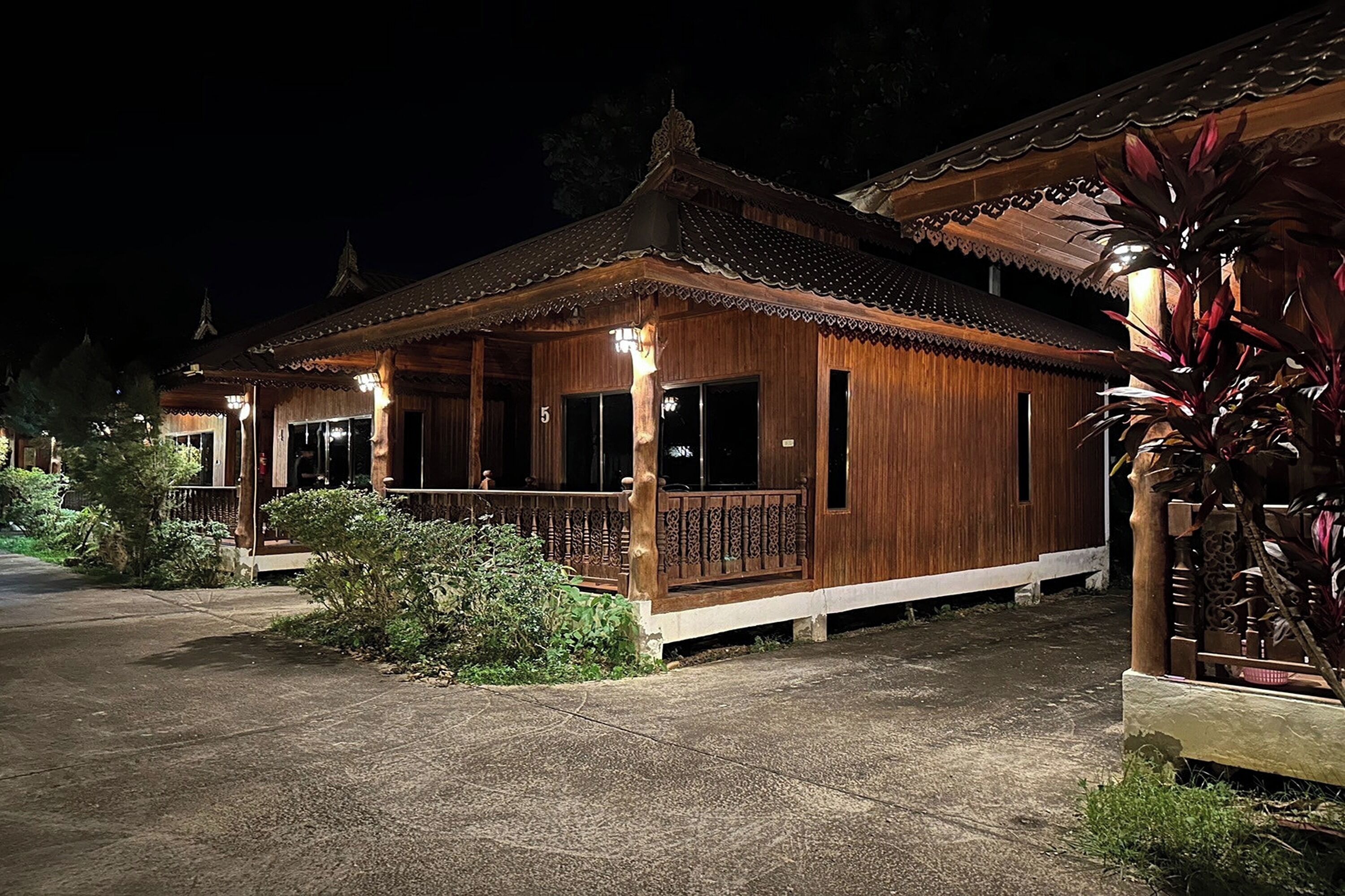 Mặt tiền nơi lưu trú