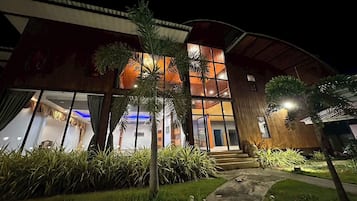 Façade de lâhĂ©bergement