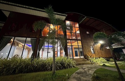 Phra Chan Khiang Dao Resort