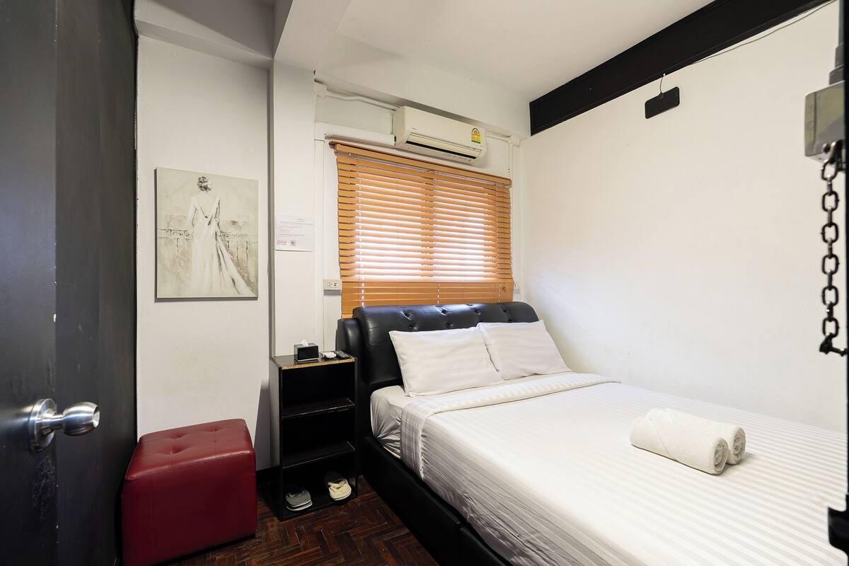 Standard Double Room | 1 bedroom, desk, rollaway beds, free WiFi