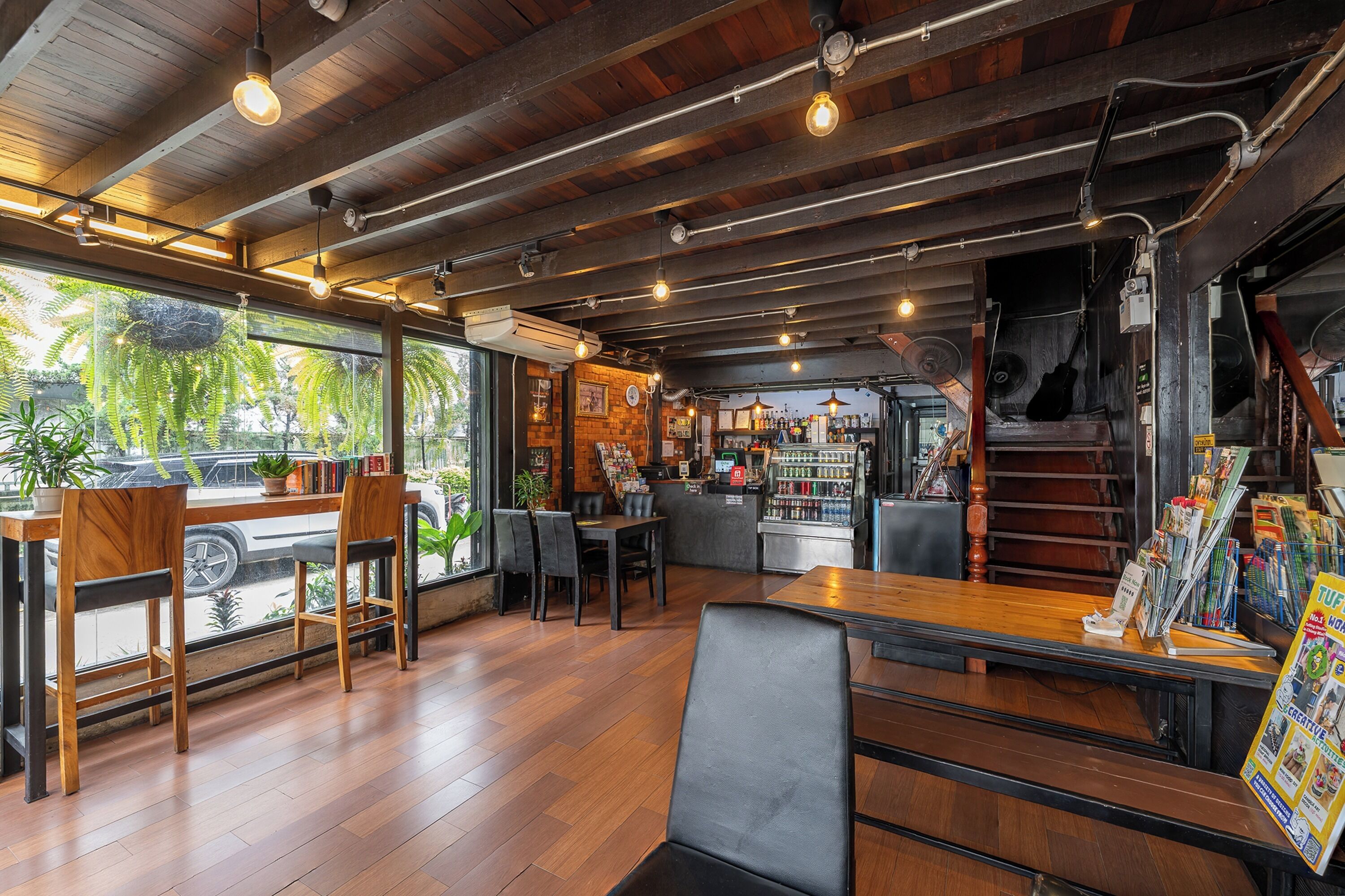 Daily English breakfast (THB 40 per person)