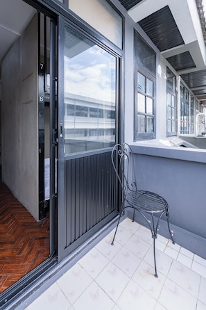 Shared Dormitory | Terrace/patio