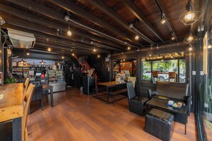 Cafe - Kayan Hostel (Chiang Mai)