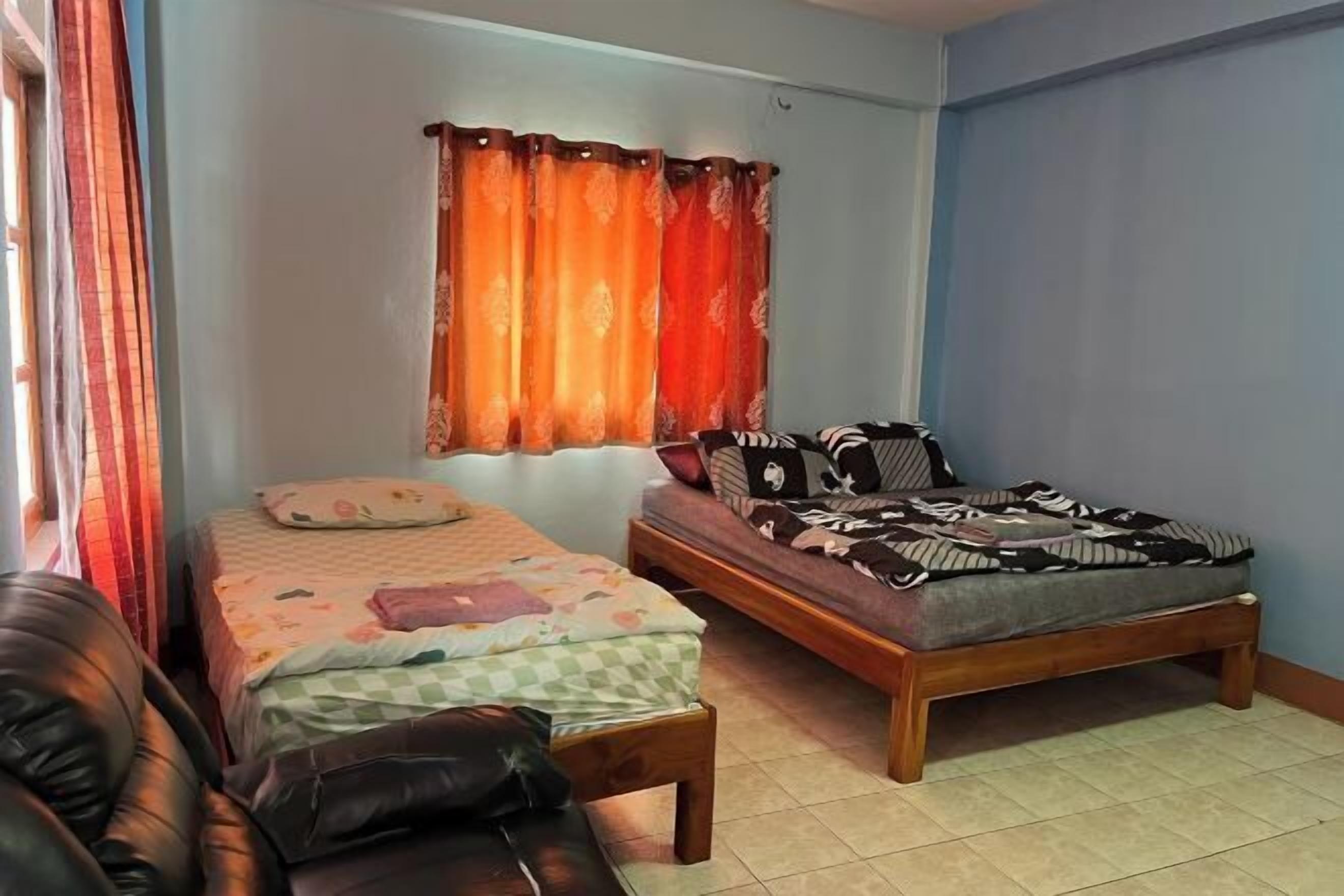 Bureau, draps fournis