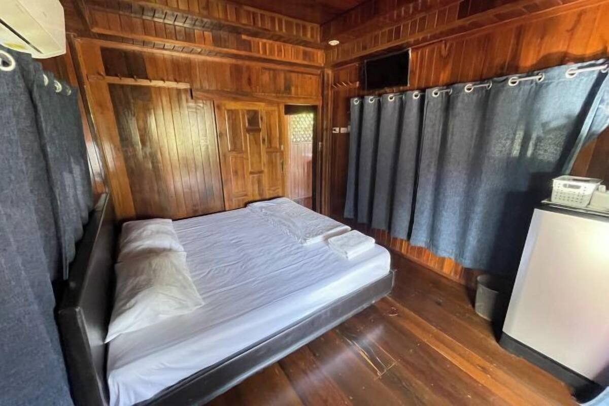 Wi-Fi de cortesia, roupa de cama