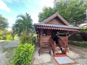 Standard Room | Free WiFi, bed sheets - Oh Taley Resort (Rayong)