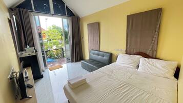 Deluxe Double Room | Free WiFi, bed sheets