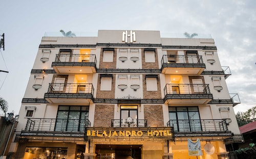 Sunday Belajandro Hotel