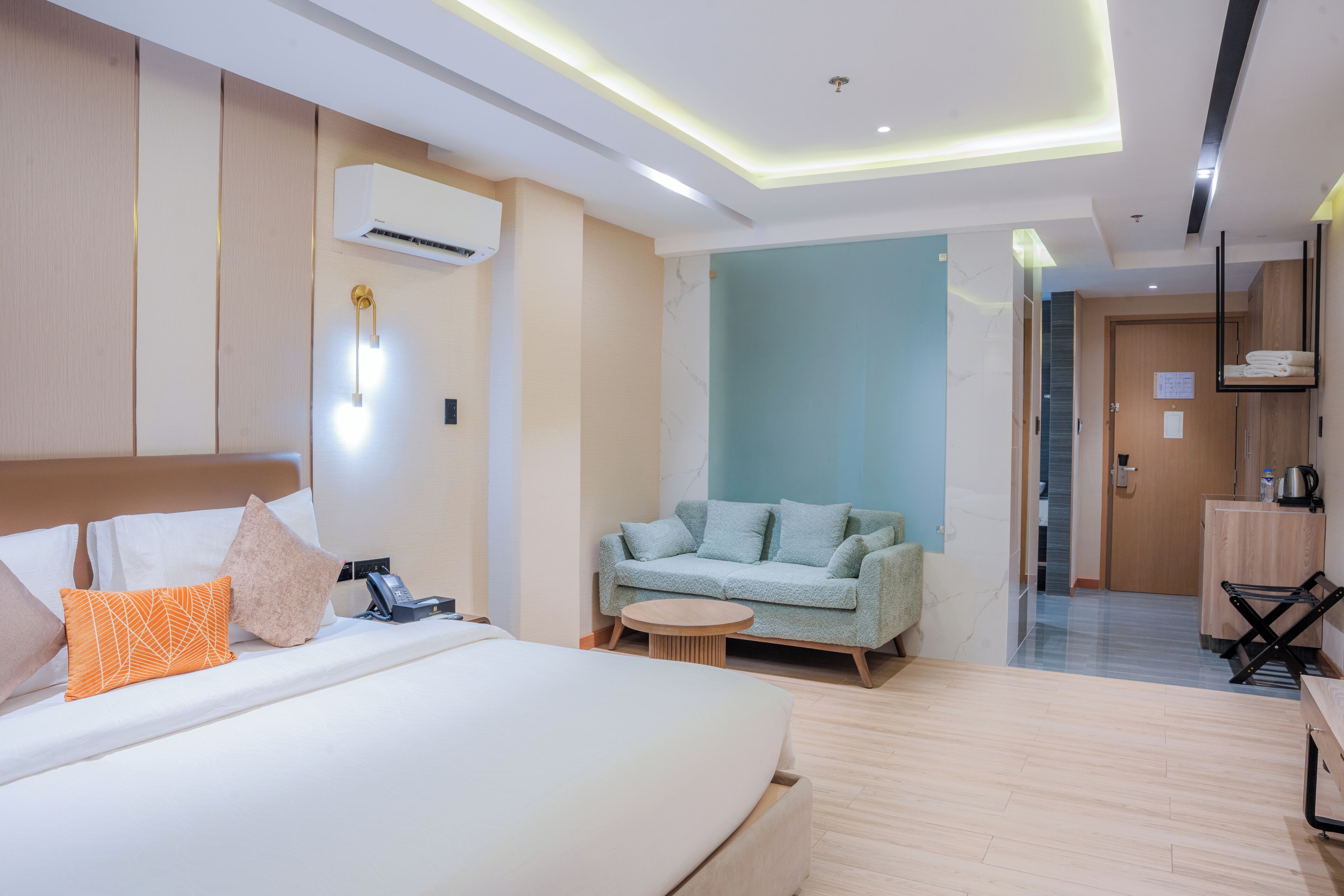 Executive Suite | Desk, soundproofing, free WiFi, bed sheets