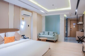 Executive-suite | Skrivebord, lydisolering, gratis Wi-Fi, sengetøj