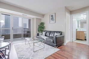 Smart-TV, Bücher, Computerbildschirme, Drucker