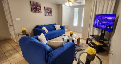 The Blue Oasis Dual Estate -Elegant Paradise for Events & Family Celebrations