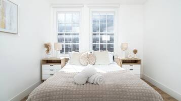 4 slaapkamers, een strijkplank/strijkijzer, wifi, beddengoed