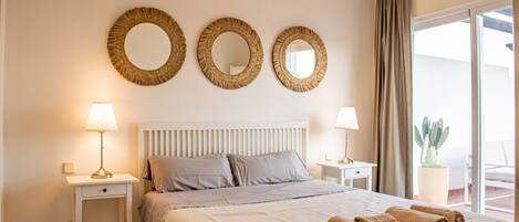 1 chambre, fer et planche à repasser, Wi-Fi gratuit, draps fournis