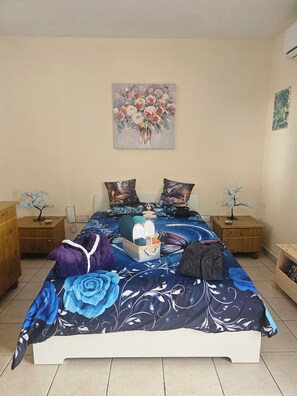 3 bedrooms, iron/ironing board, Internet, bed sheets