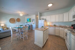 Fridge, microwave, oven, stovetop - Sleeps 10 | Two Condos. Pet-Friendly + Beach access (Port Aransas)