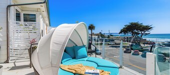 7 Bungalows | Steps to Pier + Beach | Ocean Views, Outdoor Bar, Firepit, Lounge