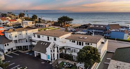 7 Bungalows | Steps to Pier + Beach | Ocean Views, Outdoor Bar, Firepit, Lounge