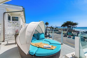 Terrace/patio - 2 Studios at Cayucan Bungalows by AvantStay | Ocean Views + Walk to the Pier (Cayucos)