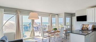 Cayucos Duo | 2 Bungalows w/ Views & Lounge Space | Pet Friendly