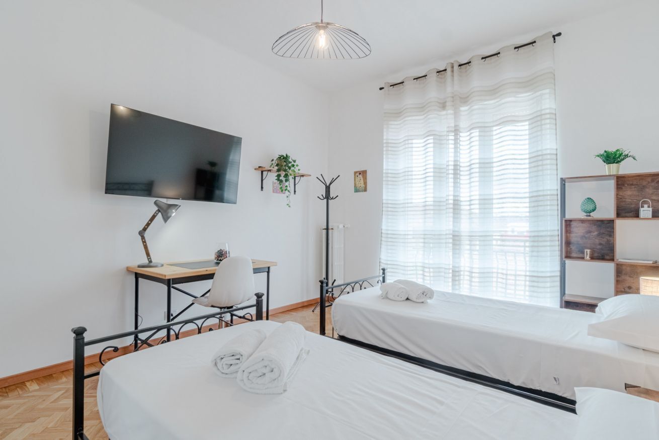 2 Schlafzimmer, Schreibtisch, Bügeleisen/Bügelbrett, WLAN