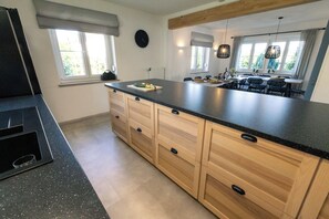 Stovetop, dishwasher