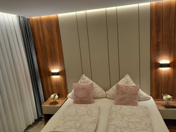 1 bedroom, Internet, bed sheets, wheelchair access