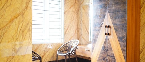 Standard Studio Suite | Wardrobe