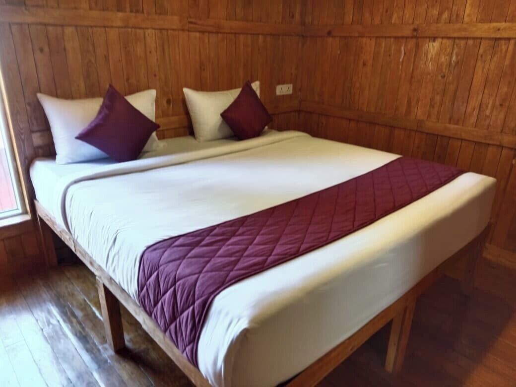 Comfort Double Room | Soundproofing, free WiFi, bed sheets