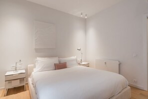 2 slaapkamers, een strijkplank/strijkijzer, wifi, beddengoed