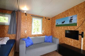 Fernseher, Tischfußball