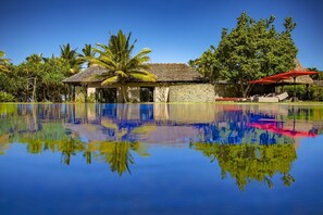 Outdoor pool - Villa Takali - Pacific Harbour Fiji - Private Beachfront Villa - (Pacific Harbour)