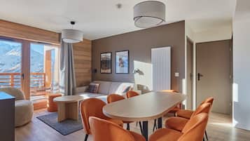 Departamento, 4 habitaciones, balcón | Wifi gratis y ropa de cama