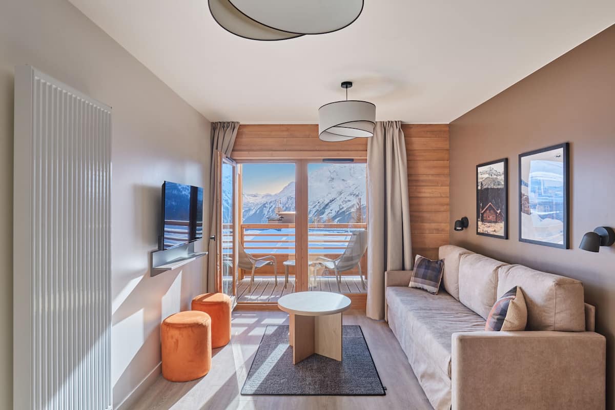 Family Apartment, 1 Bedroom, Balcony | Free WiFi, bed sheets