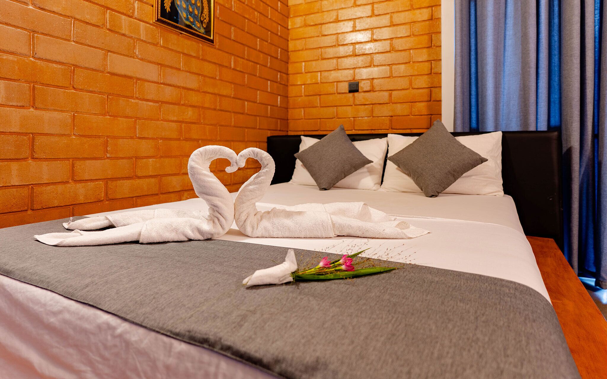 Deluxe Room | Desk, laptop workspace, free WiFi, bed sheets