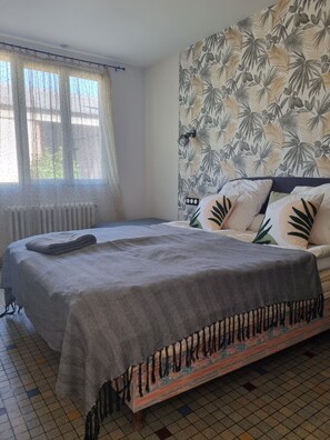 3 bedrooms, iron/ironing board, WiFi