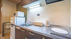 Appartamento Basic, vista città | Cucina privata | Carta assorbente
