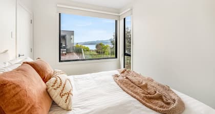 Waterfront Luxury in Opossum Bay