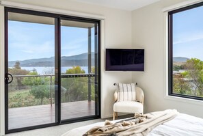 4 Schlafzimmer, Schreibtisch, Bügeleisen/Bügelbrett, Reisekinderbett