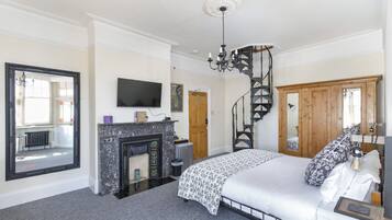 1 bedroom, iron/ironing board, free WiFi