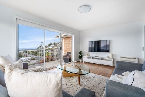Spectacular View Modern Comfort