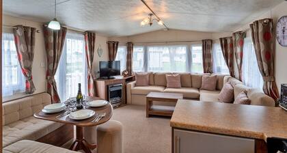 Chalet in Cornwall near Kynance Cove