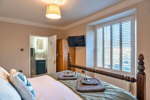 4 عدّة غرف نوم ومكواة/لوح كي وواي فاي مجانًا