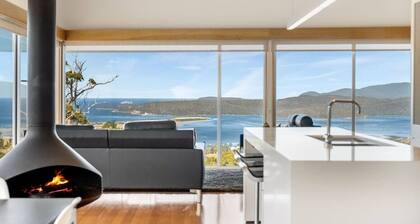 Marion Bay House Luxury Retreat