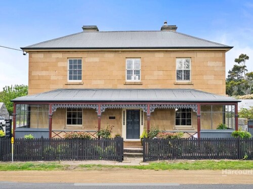 Bellevue House Historic Luxury