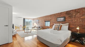 1 bedroom, iron/ironing board, travel cot, WiFi